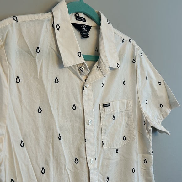 Volcom men’s button down - Picture 3 of 5